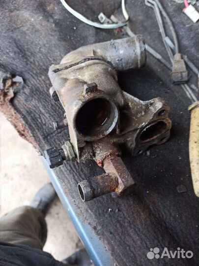 Корпус термостата 4g93