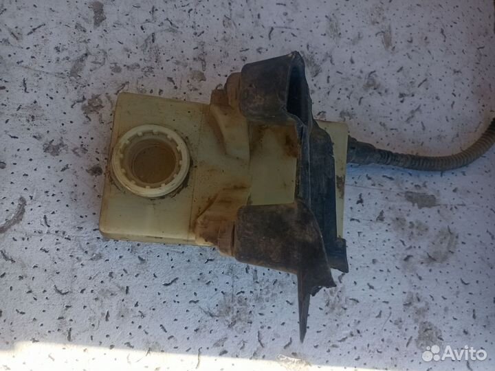 Бачок главного тормозного цилиндра Peugeot Partner