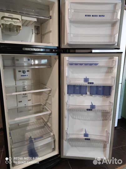 Холодильник Whirlpool