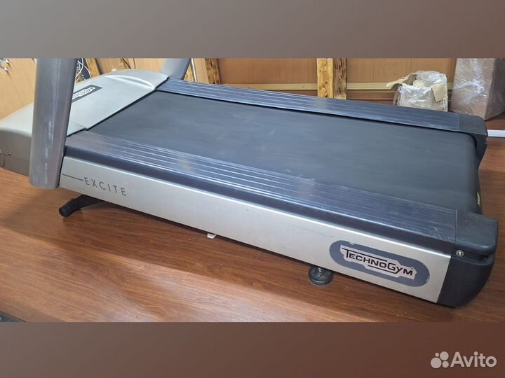 Беговая дорожка Technogym - после Т. О
