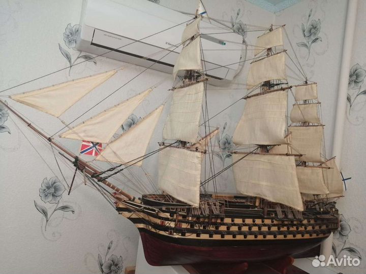 Модель карабля 