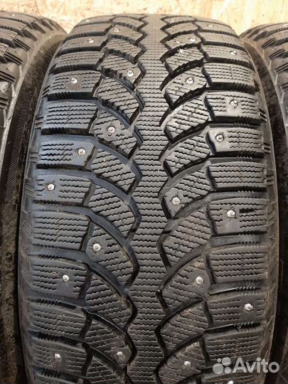 Bridgestone Blizzak Spike-01 205/55 R16