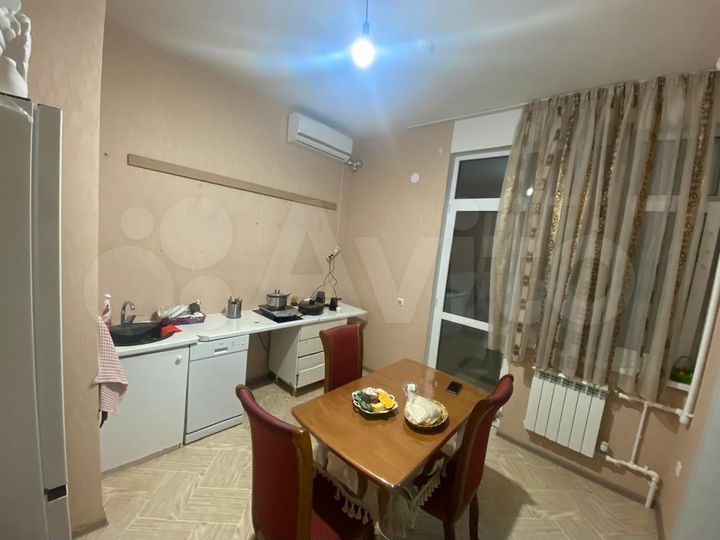 3-к. квартира, 79,9 м², 3/10 эт.