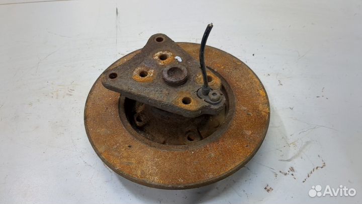 Ступица (кулак, цапфа) левая задняя Peugeot 2008