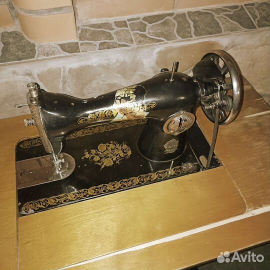 Ножная швейная машинка зшм, ссср, ретро, станина