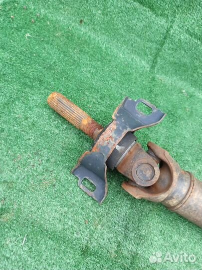 Карданный вал Lexus IS220