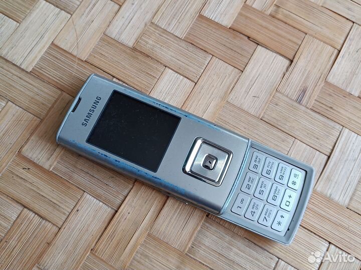 Samsung SGH-J600