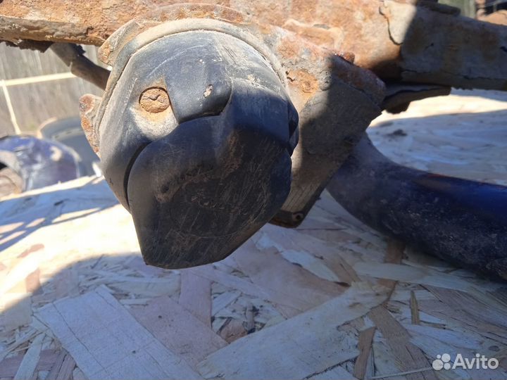 Фаркоп оригинал вольво s40 1поколения