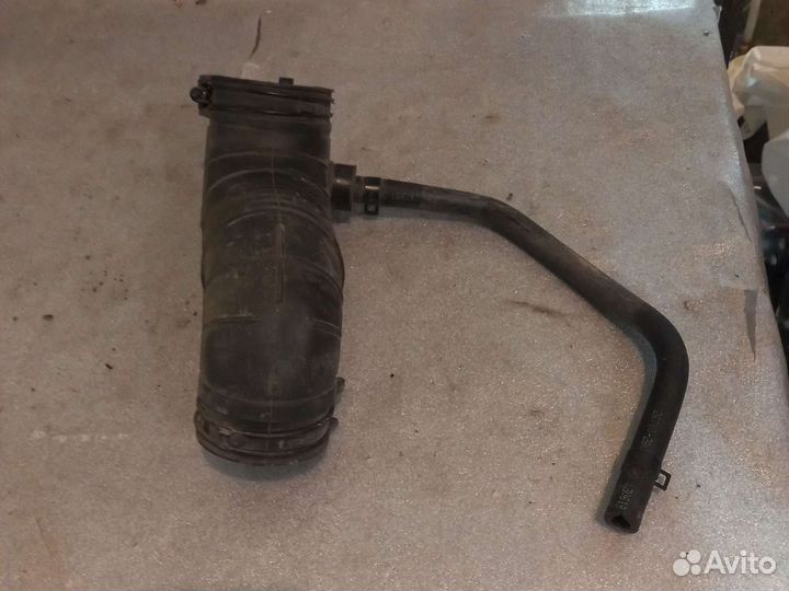 Патрубок воздушного фильтра Hyundai Solaris 1