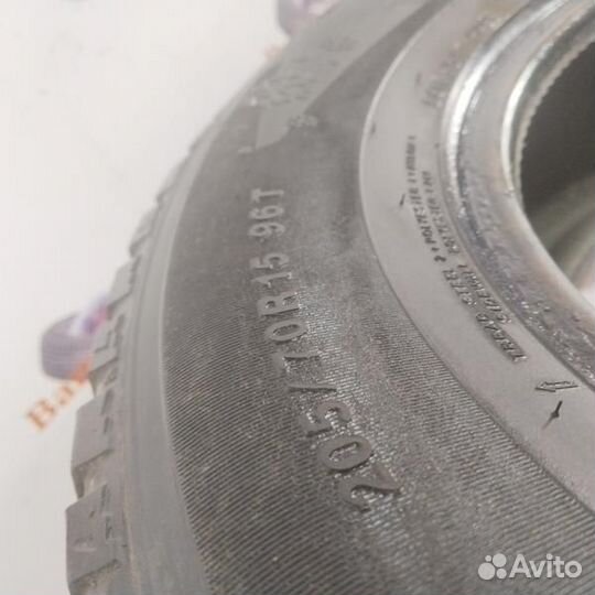 Kumho I'Zen KW22 205/70 R15