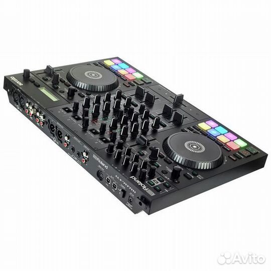 DJ-контроллер Roland DJ-707M