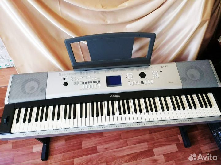 Синтезатор Yamaha DGX 520