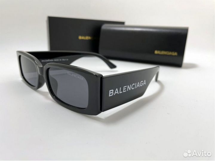 Солнечные очки Balenciaga