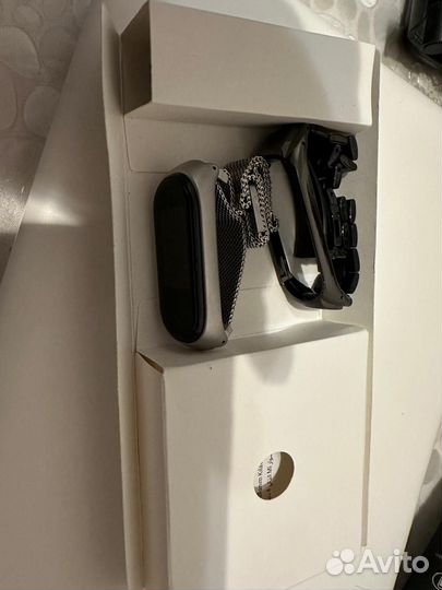 Micro SMART band 4