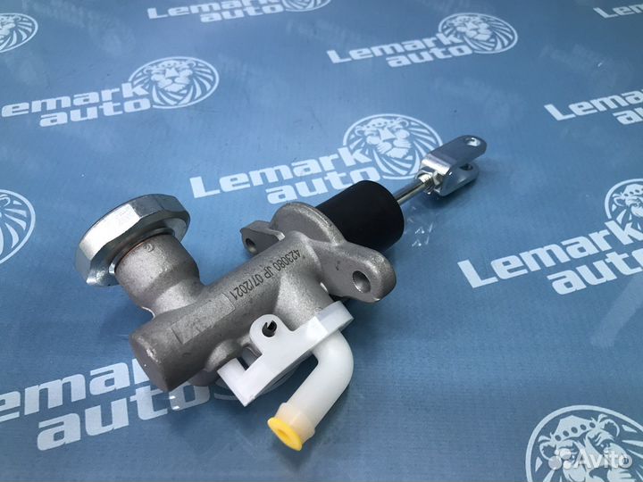 Цилиндр сцепления главный Nissan Pathfinder R51m