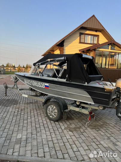 Продам лодку днепр