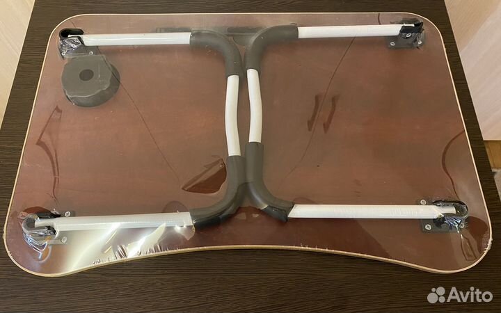 Столик для ноутбука на кровать