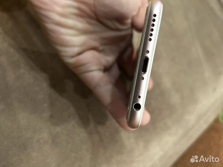 Телефон iPhone 6s