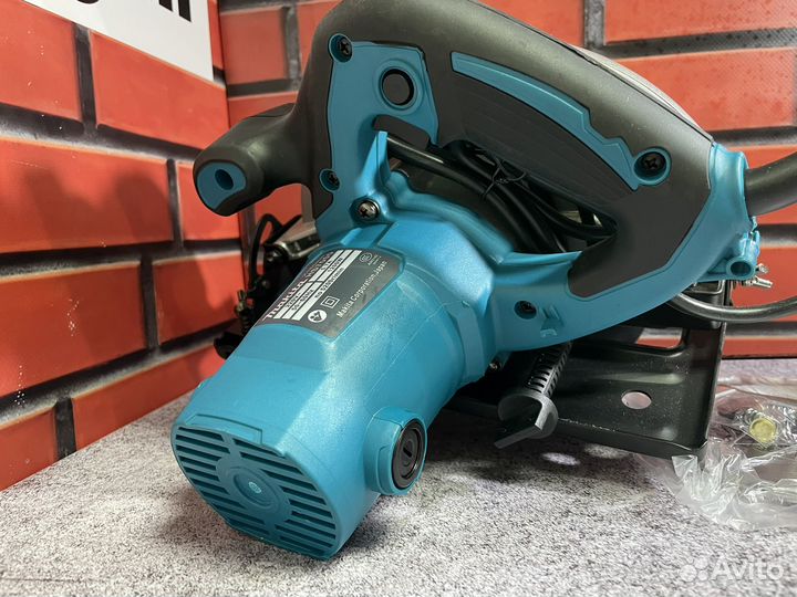 Циркулярная пила Makita HS7000(новая)