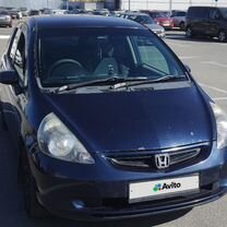 Honda Fit 1.3 CVT, 2001, 405 000 км, с пробегом, цена 200 000 руб.