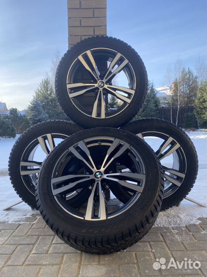 Комплект 4шт. BMW Motorsport R21 +Nokian SUV9