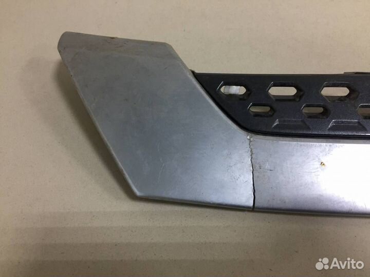 Накладка на решетку радиатора Mitsubishi Outlander