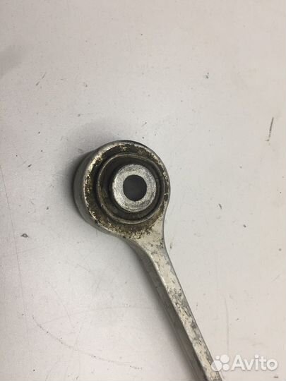 Стойка переднего стабилизатора