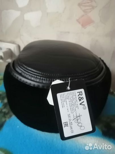 Мужская кожаная кепка