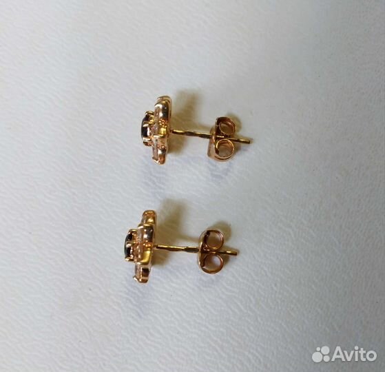 Золотые серёжки с гранатом