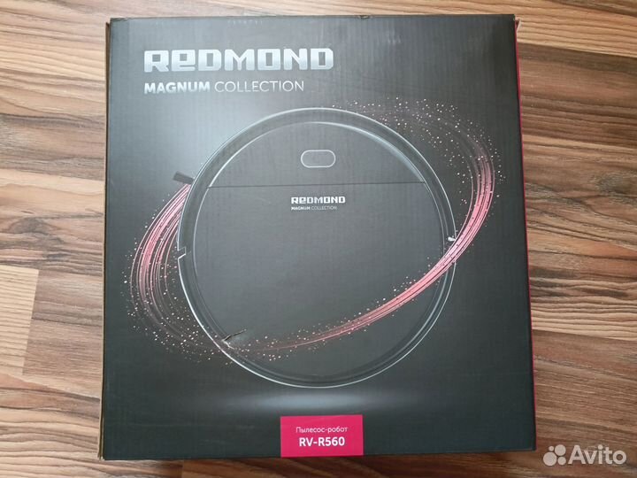 Робот-пылесос Redmond RV-R560