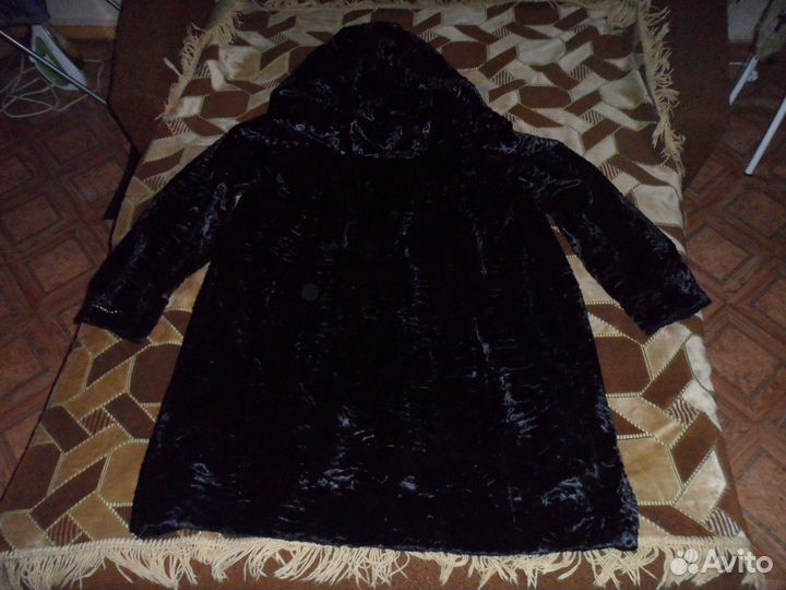 Пальто черное с капюшоном