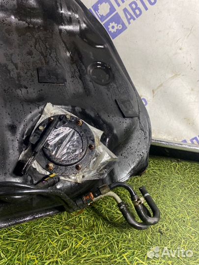 Бензобак Subaru Legacy Outback универсал 2.5 EJ25