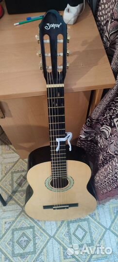 Классическая гитара шестиструнная бу
