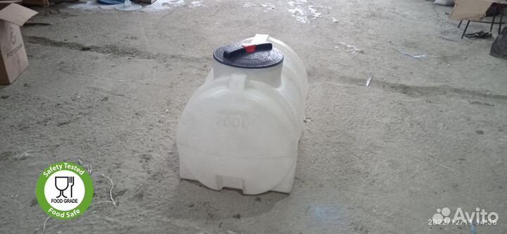 Бочка для воды 200 л / Бак пластиковый