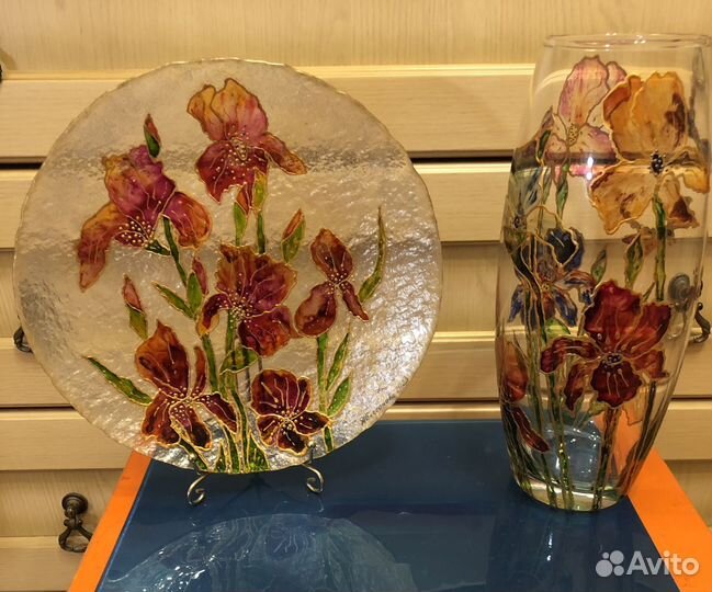 Тарелка и ваза витражная роспись ирисы