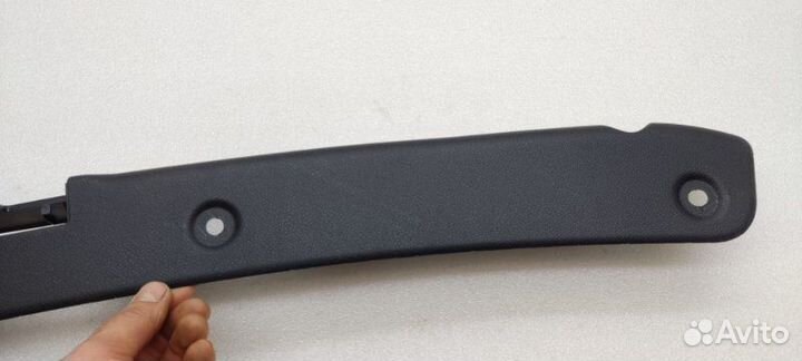 Накладка крышки багажника Mercedes-Benz E-Class