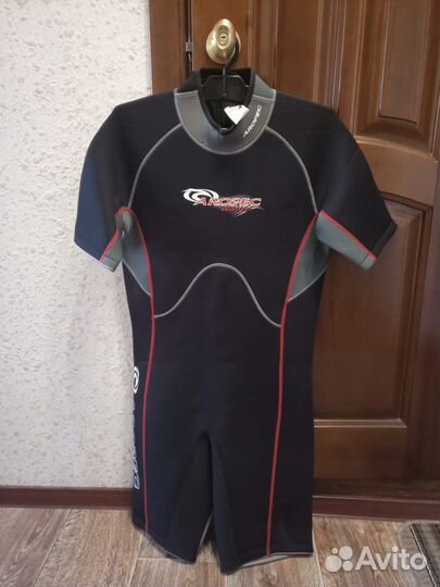 Гидрокостюм