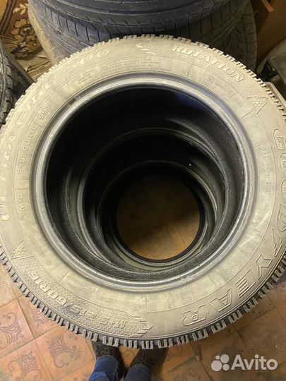 Goodyear UltraGrip 500 215/60 R16 и 215/60 R16