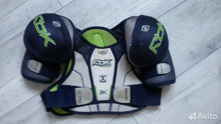 Хоккейная форма, защита, коньки, баул