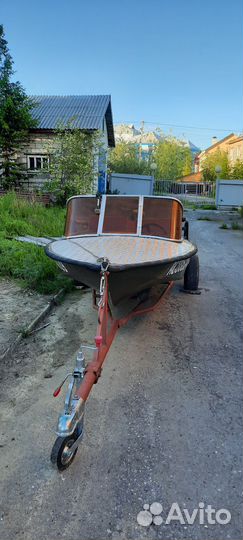 Мотолодка 
