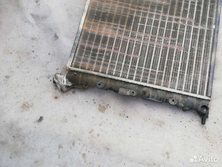Радиатор основной Рено Меган 1