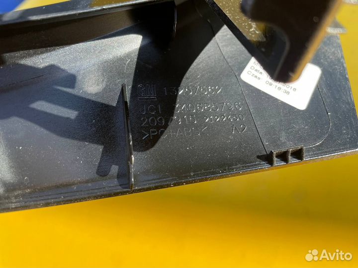 Рамка магнитолы Opel Astra J GTC черная глянец