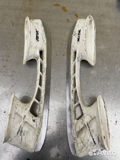 Стакан с лезвием