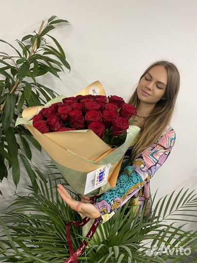 Букет из 31 красной розы