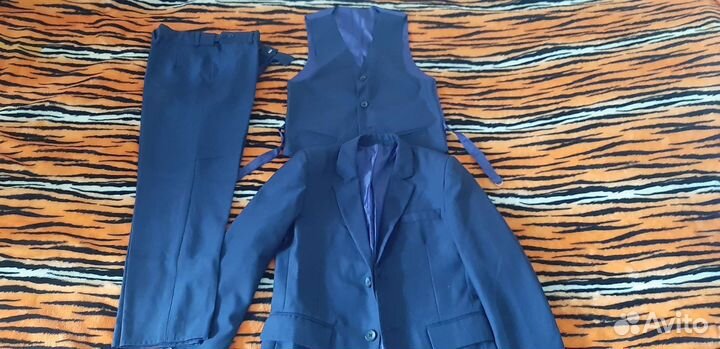 Брючный костюмна мальчика