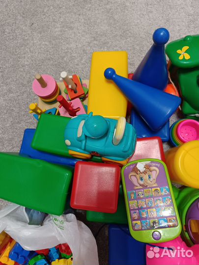 Развивающие игрушки пакетом