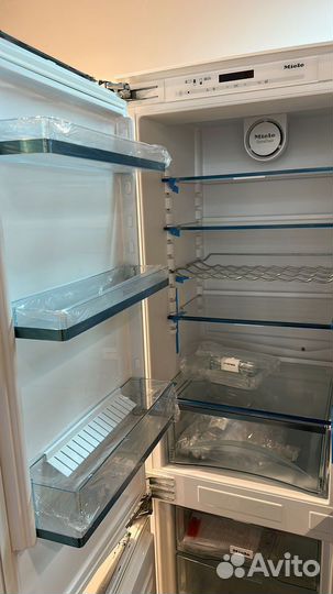 Холодильник Miele kfns37432id