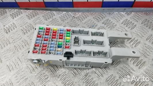 Блок предохранителей hyundai santa FE 2 (NML17M101