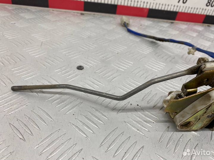 Б/У замок двери передний правый Mazda Demio 1 DW3W