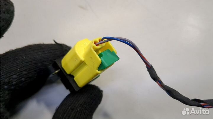 Датчик удара Volkswagen Tiguan, 2014